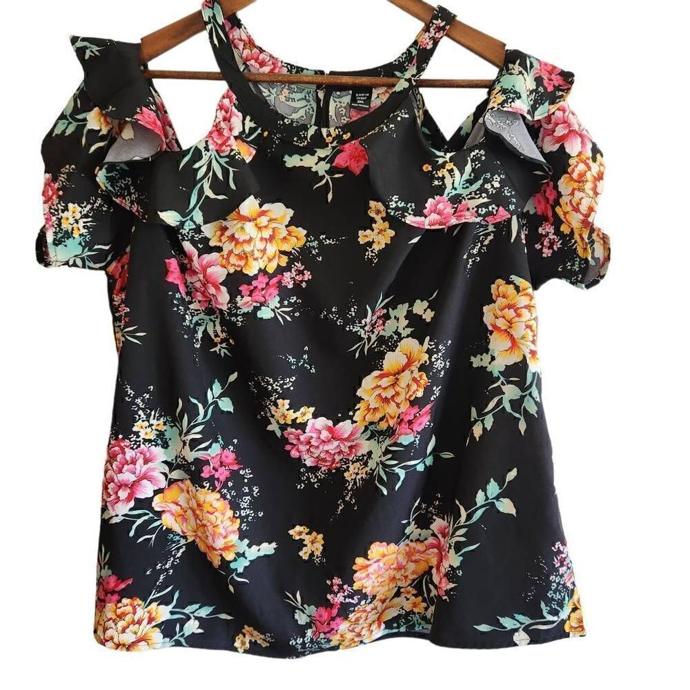‎SHEIN Curve Black Floral Cold Shoulder Ruffle Top Plus Size 3XL